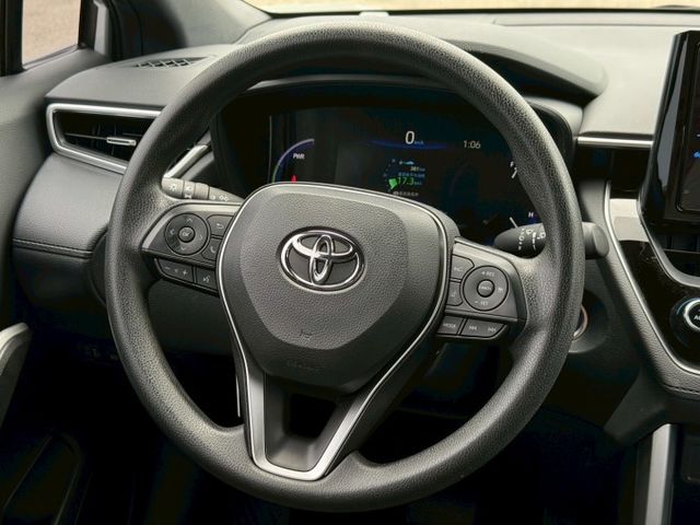 Corolla Cross油電 摸門/ACC跟車/車偏警示/恆溫空調/倒車顯影/循跡防滑/電折後視鏡/後座出風口  第9張相片