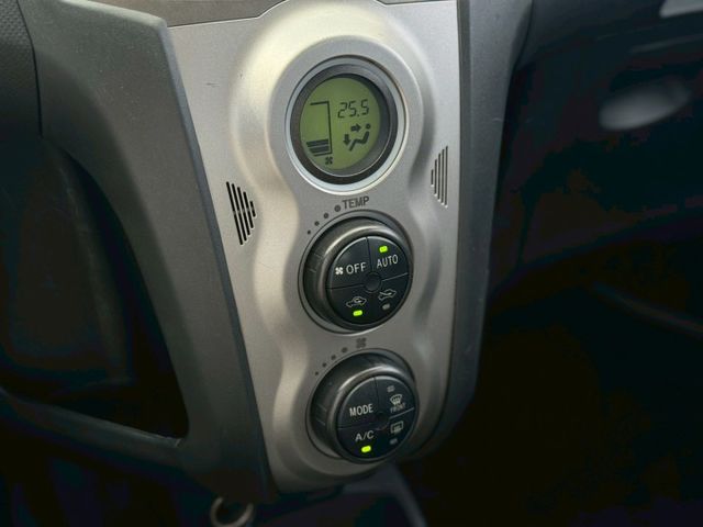 YARIS 衛星導航/恆溫空調/電折後視鏡  第9張相片