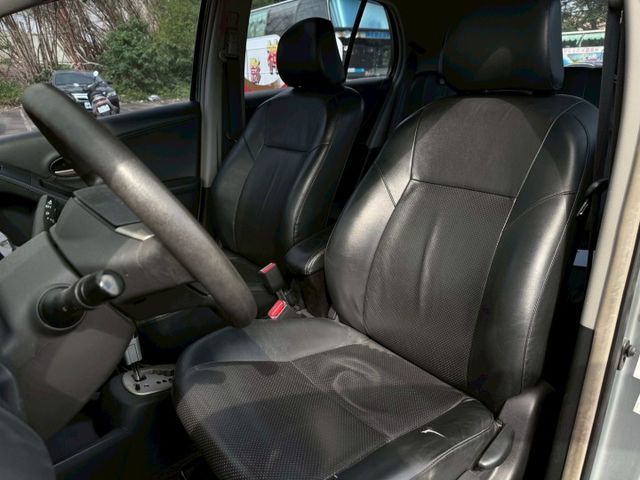 YARIS 衛星導航/恆溫空調/電折後視鏡  第11張相片