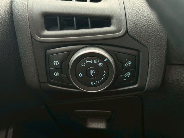 FOCUS ECOBOOST汽油時尚型 換檔撥片/定速/導航/倒車顯影/電折後視鏡/織布座椅  第12張相片