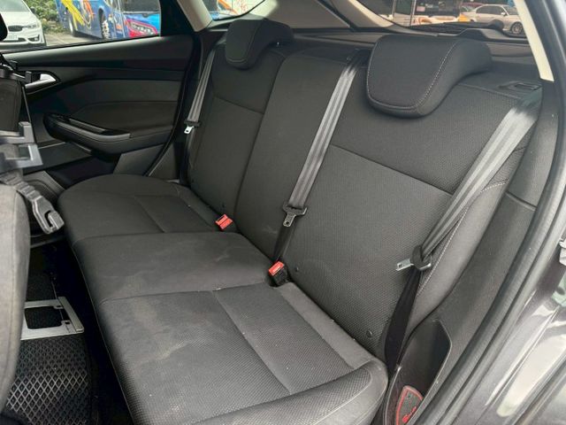 FOCUS ECOBOOST汽油時尚型 換檔撥片/定速/導航/倒車顯影/電折後視鏡/織布座椅  第15張相片