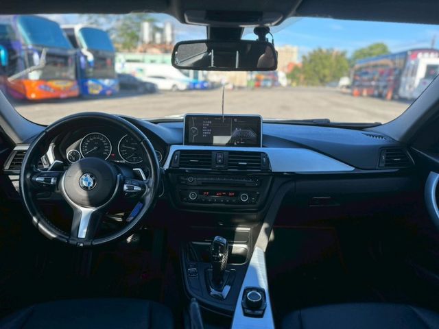 316i Sedan 分區恆溫空調/中控螢幕/倒車顯影/巡跡防滑/換檔撥片  第8張相片