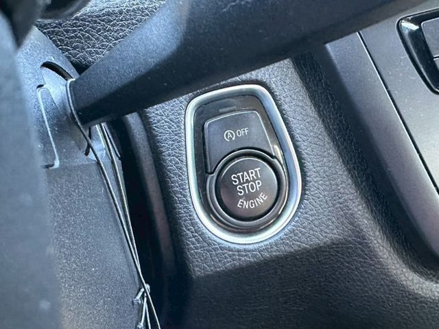 316i Sedan 分區恆溫空調/中控螢幕/倒車顯影/巡跡防滑/換檔撥片  第12張相片