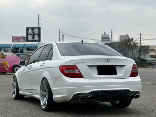 C250 電動椅/方向盤快控鍵/電動天窗/衛星導航/倒車顯影/分區恆溫空調/定速  第6張相片