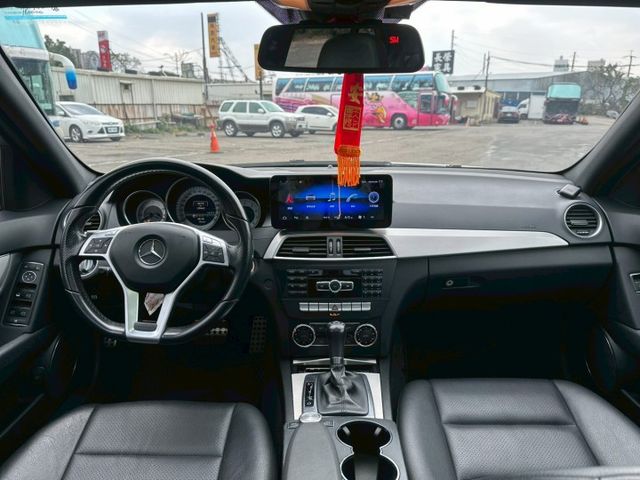 C250 電動椅/方向盤快控鍵/電動天窗/衛星導航/倒車顯影/分區恆溫空調/定速  第7張相片