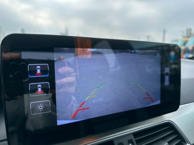 C250 電動椅/方向盤快控鍵/電動天窗/衛星導航/倒車顯影/分區恆溫空調/定速  第11張相片