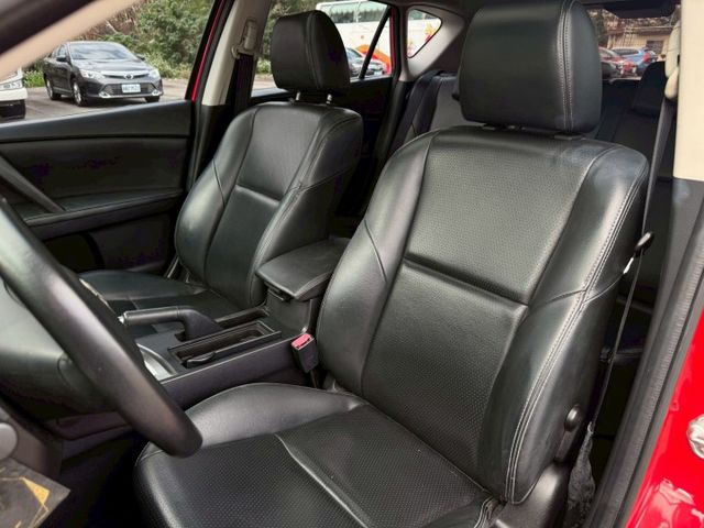 MAZDA3 5D 電動天窗/方向盤快控鍵/電折後視鏡  第11張相片