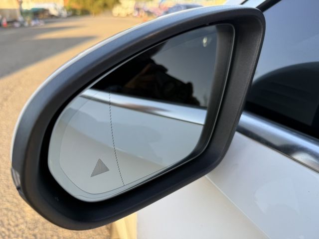 AMG A35 盲點/摸門/全景天窗/記憶電動椅/ACC跟車/換檔撥片/分區恆溫空調/倒車顯影/導航/自動停車系統  第7張相片