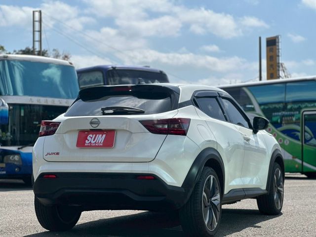 JUKE駕趣版 IKEY/盲點偵測/摸門/定速/電折後視鏡  第4張相片