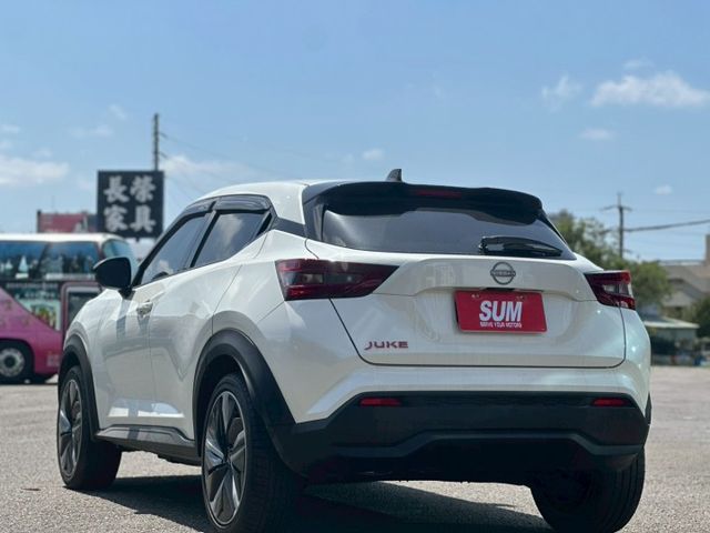 JUKE駕趣版 IKEY/盲點偵測/摸門/定速/電折後視鏡  第6張相片