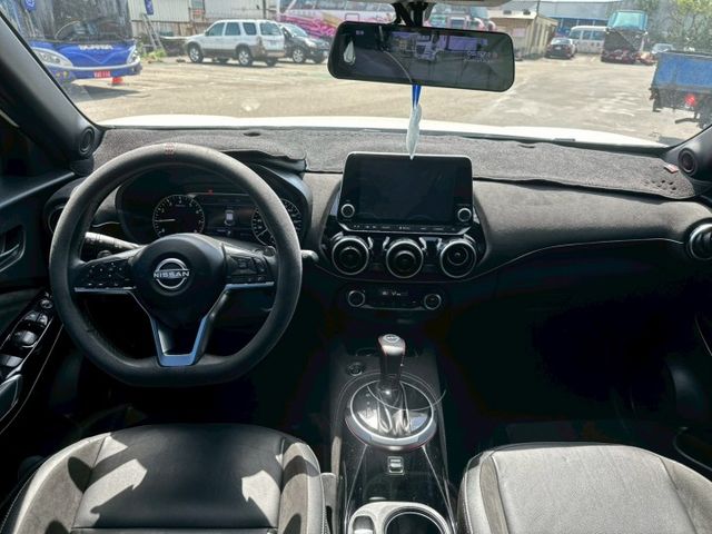 JUKE駕趣版 IKEY/盲點偵測/摸門/定速/電折後視鏡  第9張相片