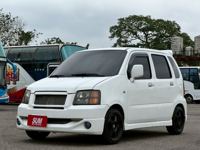 Solio 工務車、練習車首選，如果您只需要一台能遮風避雨的車，那這台絕對會是好選擇!  第1張相片
