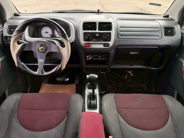 Solio 工務車、練習車首選，如果您只需要一台能遮風避雨的車，那這台絕對會是好選擇!  第7張相片