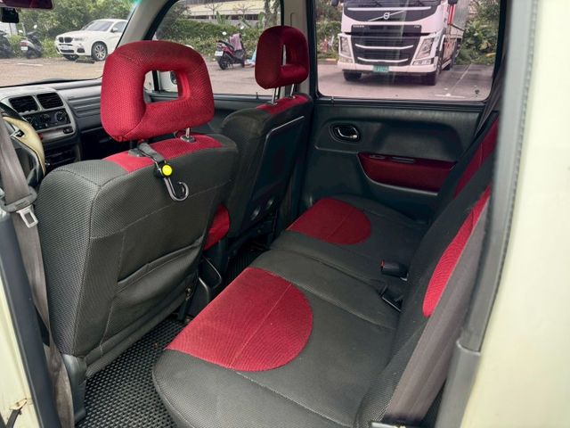 Solio 工務車、練習車首選，如果您只需要一台能遮風避雨的車，那這台絕對會是好選擇!  第10張相片