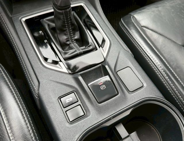 IMPREZA 1.6 摸門/定速/IKEY/電動天窗/循跡防滑/倒車顯影/分區恆溫空調  第17張相片