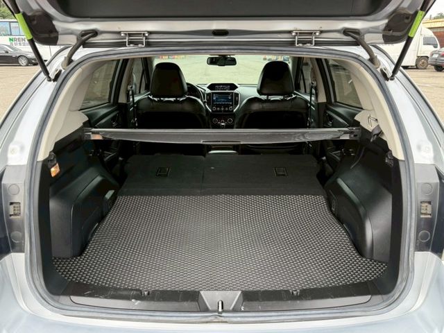 IMPREZA 1.6 摸門/定速/IKEY/電動天窗/循跡防滑/倒車顯影/分區恆溫空調  第18張相片