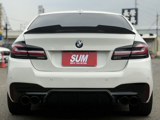 528i Sedan G世代尾燈/四出排氣管全段/G世代儀表板/M版方向盤/電動天窗  第5張相片