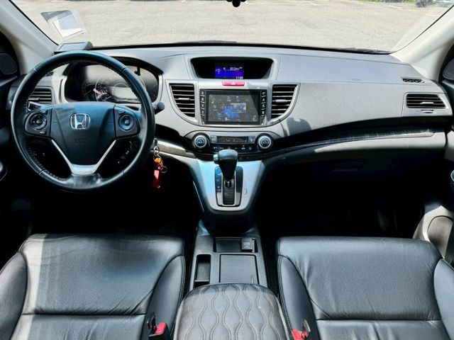 CR-V VTi-S 定速/衛星導航/倒車顯影/電折後視鏡/循跡防滑/分區恆溫空調/電動天窗/後座出風口  第7張相片