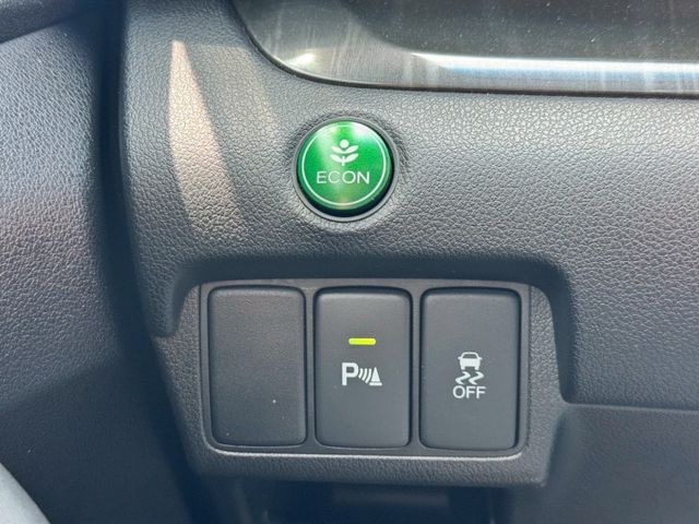 CR-V VTi-S 定速/衛星導航/倒車顯影/電折後視鏡/循跡防滑/分區恆溫空調/電動天窗/後座出風口  第12張相片