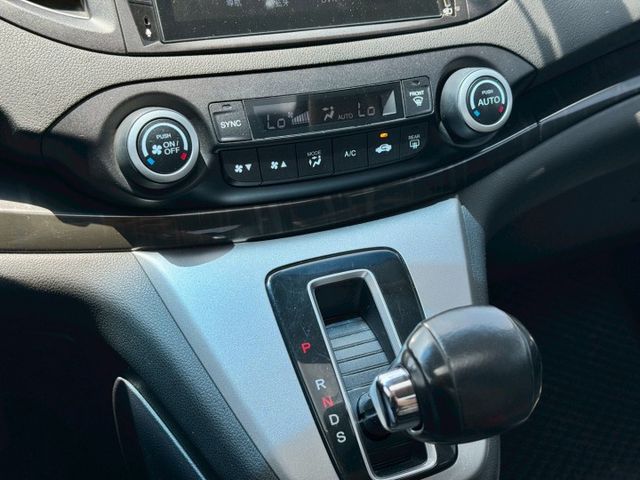 CR-V VTi-S 定速/衛星導航/倒車顯影/電折後視鏡/循跡防滑/分區恆溫空調/電動天窗/後座出風口  第14張相片