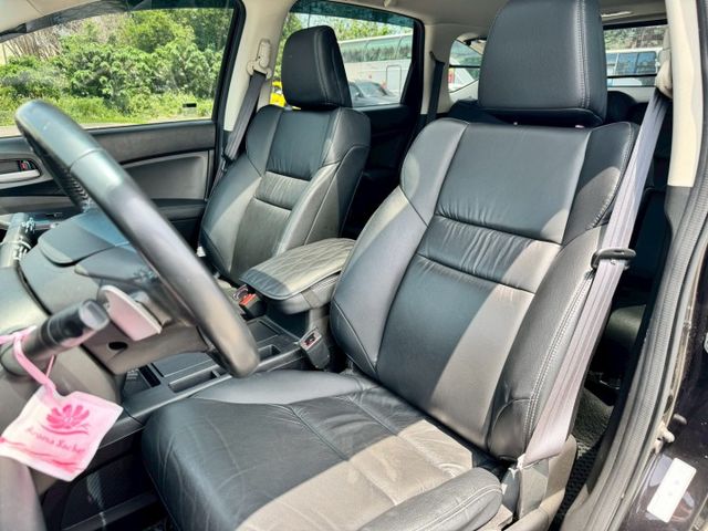 CR-V VTi-S 定速/衛星導航/倒車顯影/電折後視鏡/循跡防滑/分區恆溫空調/電動天窗/後座出風口  第15張相片
