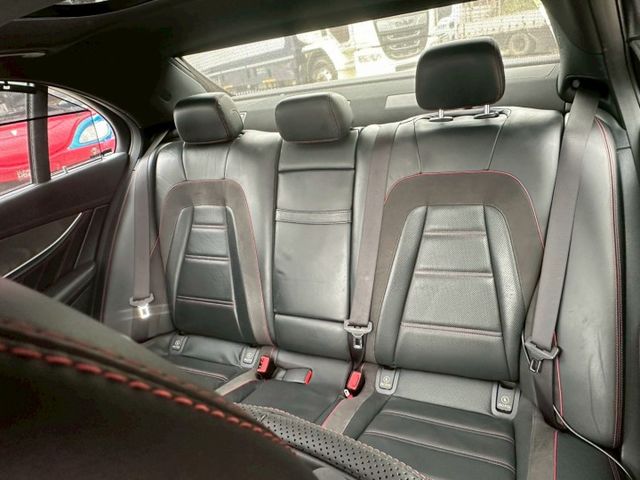 AMG E43 4MATIC天窗/通風電熱椅/柏林/環景影像/抬顯/動態座椅/巡跡防滑/電尾門/換檔撥片/定速/電子懸吊  第19張相片