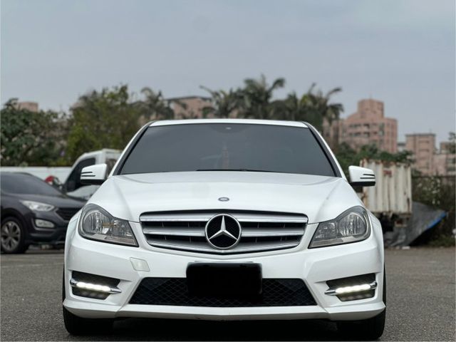 C250 電動椅/方向盤快控鍵/電動天窗/衛星導航/倒車顯影/分區恆溫空調/定速  第2張相片
