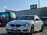 316i Sedan 分區恆溫空調/中控螢幕/倒車顯影/巡跡防滑/換檔撥片  第1張縮圖