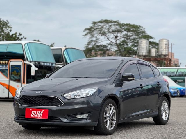FOCUS ECOBOOST汽油時尚型 換檔撥片/定速/導航/倒車顯影/電折後視鏡/織布座椅  第1張相片