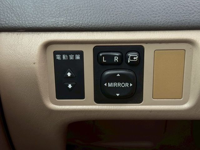Vios 電折後視鏡/電動窗簾  第9張相片