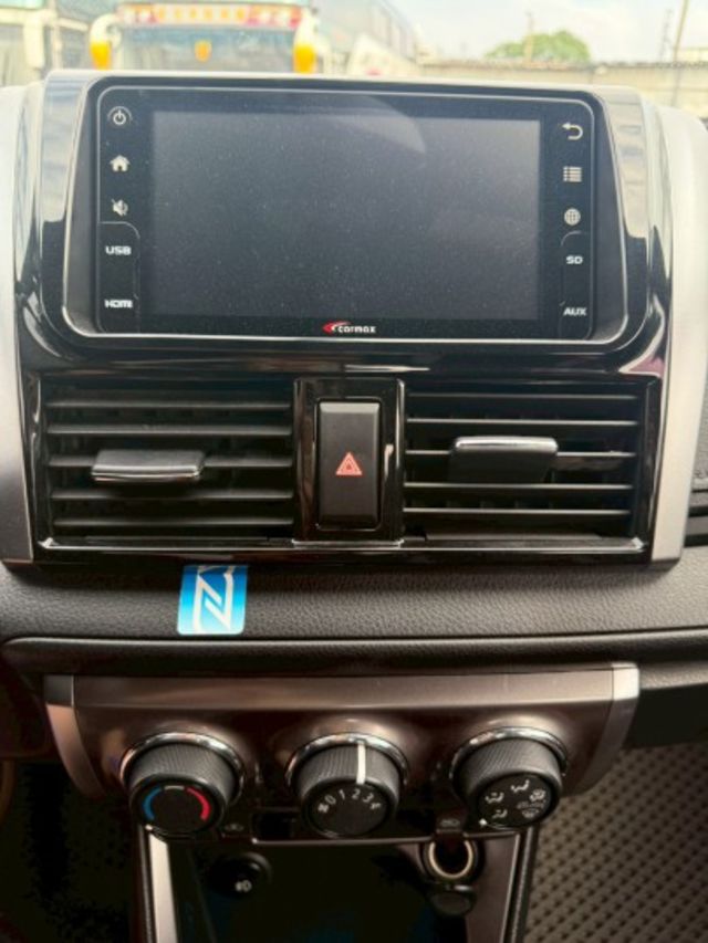 YARIS 經典 熱門國產小車，好開好停又省油  第9張相片