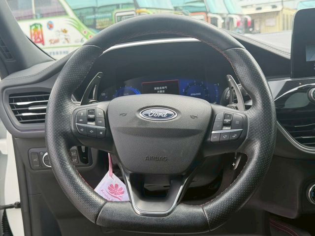 KUGA AWD ST-Line 摸門/盲點/天窗/電尾門/記憶椅/電折後視鏡/抬頭顯示器/環景影像/換檔撥片/ACC  第8張相片