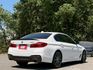 540i 5AT 抬顯/環景影像/電尾門/電吸門/盲點/HK音響/換檔撥片/循跡防滑/後座出風口/方向盤加熱/四區恆溫  第3張縮圖