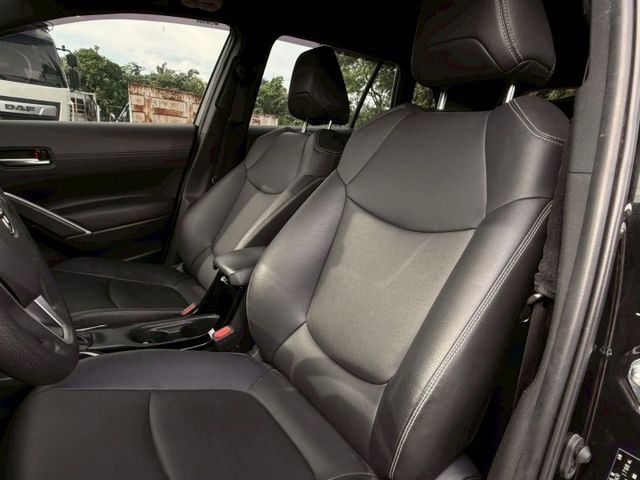 Corolla Cross尊爵 ACC跟車/恆溫空調/中控螢幕/倒車顯影/IKEY  第9張相片