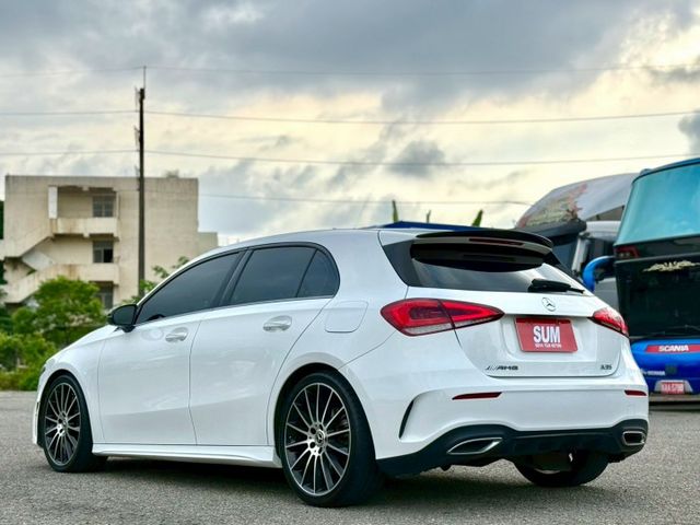 A250 4MATIC ACC跟車/全景天窗/IKEY/倒車顯影/記憶電動椅/電熱椅/分區溫控/後座出風口/摸門/盲點  第6張相片