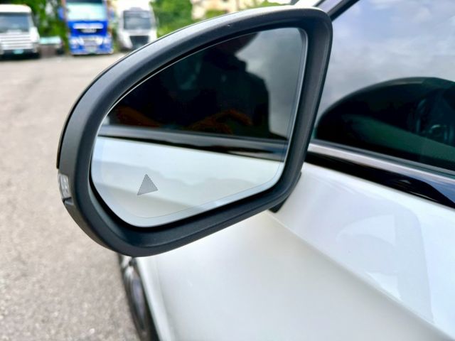 A250 4MATIC ACC跟車/全景天窗/IKEY/倒車顯影/記憶電動椅/電熱椅/分區溫控/後座出風口/摸門/盲點  第7張相片
