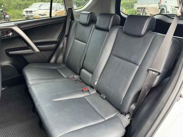 RAV-4 尊爵 摸門/IKEY/定速/衛星導航/倒車顯影/分區恆溫空調/電折後視鏡/車偏警示/駕駛座電動椅  第16張相片