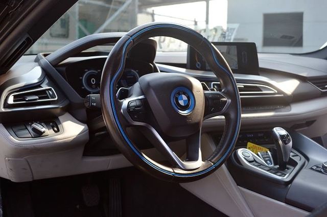 BMW I8  第6張相片