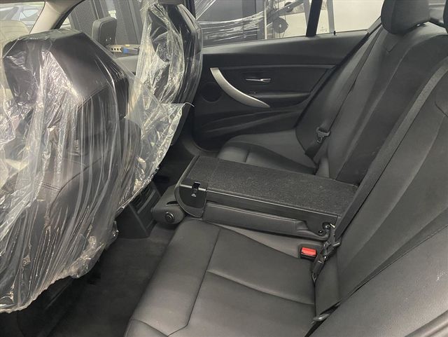 BMW 328I  第5張相片