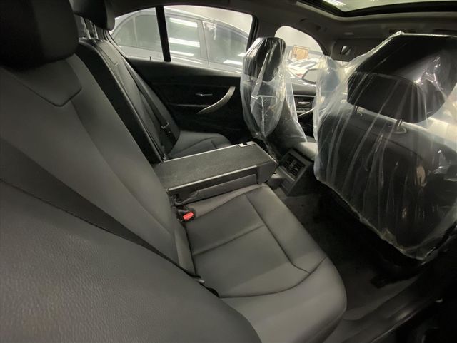 BMW 328I  第6張相片