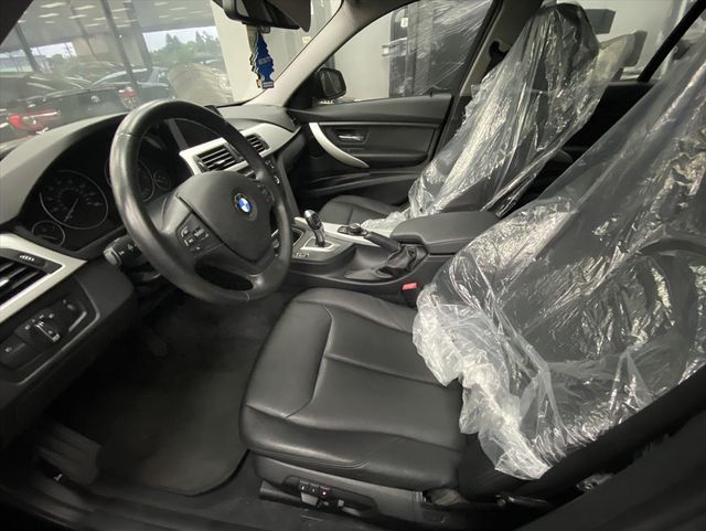 BMW 328I  第8張相片