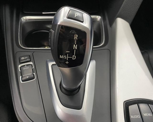 BMW 328I  第12張相片
