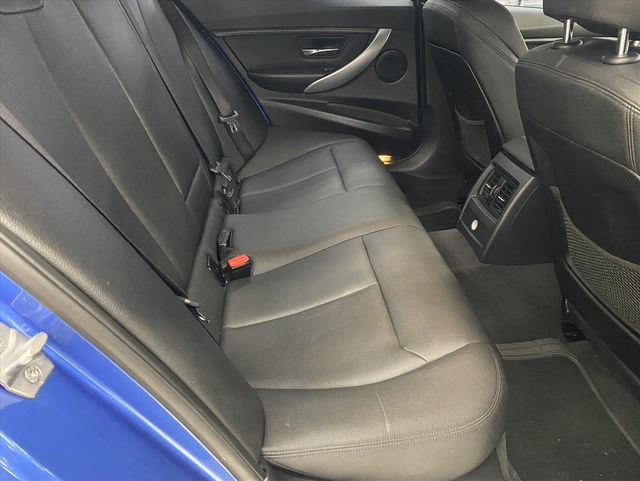 BMW 328I  第6張相片