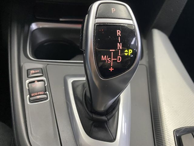 BMW 328I  第14張相片