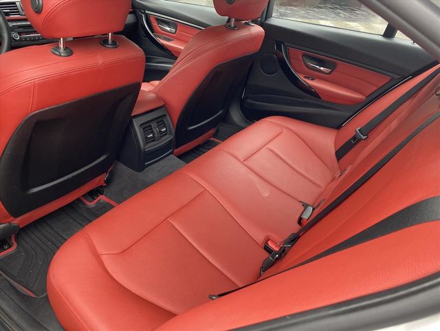 BMW 328I  第7張相片
