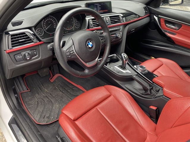 BMW 328I  第10張相片