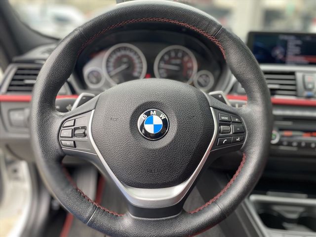 BMW 328I  第14張相片