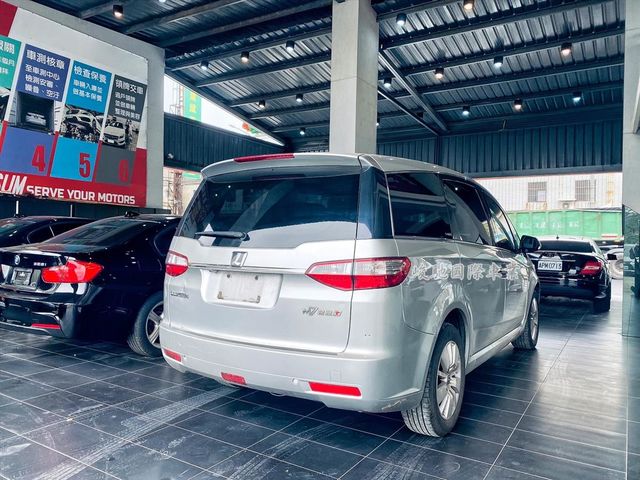 LUXGEN M7  第4張相片