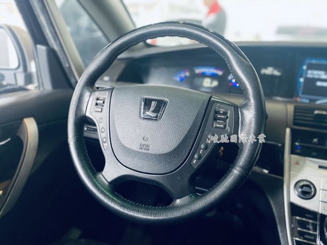 LUXGEN M7  第11張相片