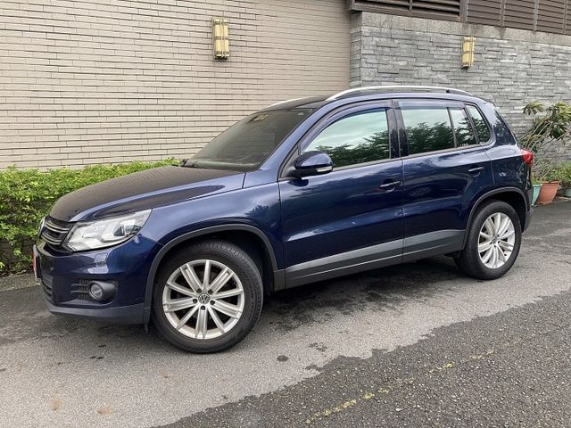內有實拍影片│YES認證│6安│AppleCar│HID自動頭燈│後座托盤/出風口│倒車影像│里程保證│可全貸│  第6張相片